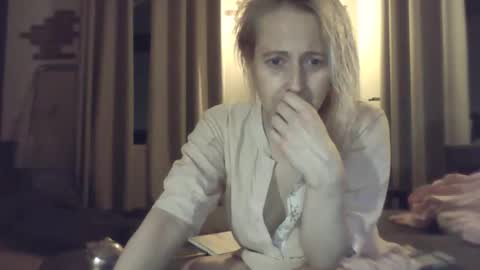 MaryGoRound online show from 24, 2, 2025