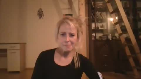 MaryGoRound online show from 1, 3, 2025