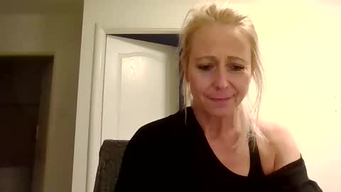 MaryGoRound online show from 1, 11, 2025