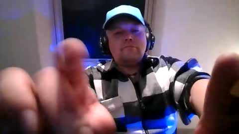 Snapshot of mars0481 chatting on 13, 10, 2025 mars0481 online show from 13, 10, 2025