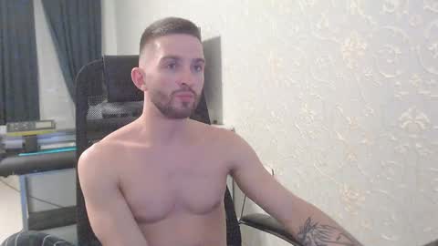 Snapshot of marselle_looker chatting on 6, 2, 2025 Marselle online show from 6, 2, 2025