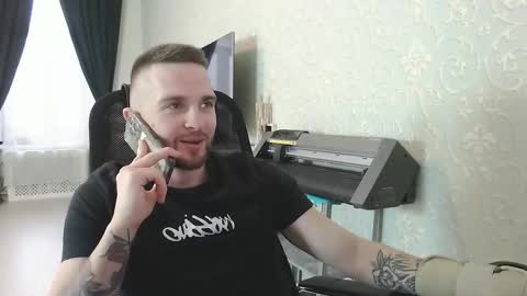 Snapshot of marselle_looker chatting on 2, 12, 2025 Marselle online show from 2, 12, 2025