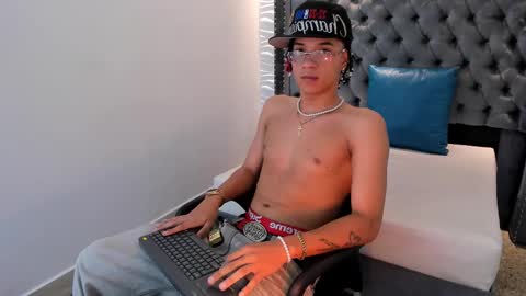 Snapshot of marshall_spencer chatting on 5, 12, 2025 MARSHALL online show from 5, 12, 2025