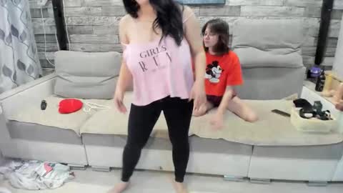 Snapshot of martaandserg chatting on 29, 10, 2025 martaandserg online show from 29, 10, 2025