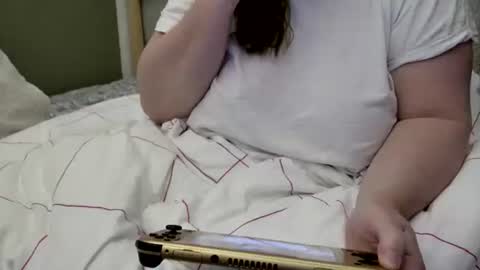 Snapshot of marthabriest chatting on 16, 11, 2025 Martha online show from 16, 11, 2025