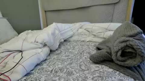 Snapshot of marthabriest chatting on 21, 11, 2025 Martha online show from 21, 11, 2025