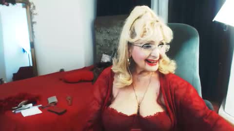 Snapshot of marthabrownn chatting on 12, 9, 2025 marthabrownn online show from 12, 9, 2025