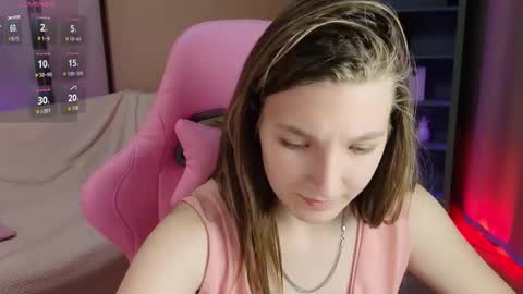 Snapshot of marthalune chatting on 5, 10, 2025 Martha online show from 5, 10, 2025