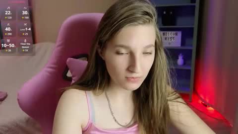 Snapshot of marthalune chatting on 11, 10, 2025 Martha online show from 11, 10, 2025