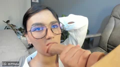 Snapshot of martiiinaa_ chatting on 21, 11, 2025 Martina online show from 21, 11, 2025