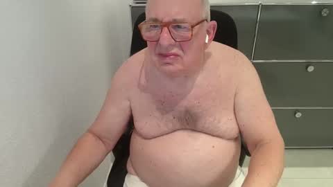 martin_1947 online show from 30, 10, 2025