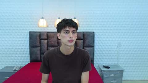 Snapshot of martin_williams_ chatting on 15, 12, 2025 martin_williams_ online show from 15, 12, 2025