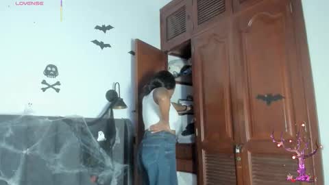 Laura online show from 26, 10, 2025