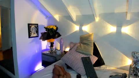 martina mIIler online show from 28, 2, 2026