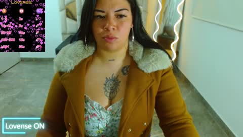 Snapshot of martina_tay chatting on 15, 1, 2025 Hey im martina online show from 15, 1, 2025