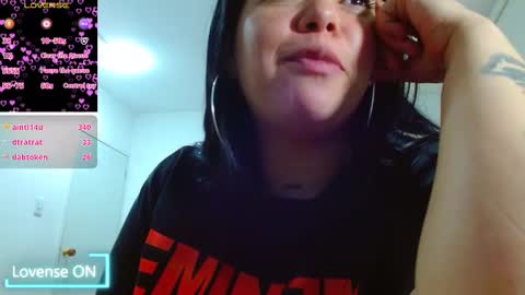 Snapshot of martina_tay chatting on 14, 2, 2025 Hey im martina online show from 14, 2, 2025