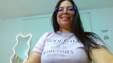 Snapshot of martina_tay chatting on 9, 3, 2025 Hey im martina online show from 9, 3, 2025