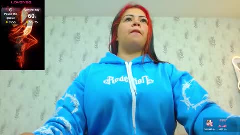 Snapshot of martina_tay chatting on 27, 9, 2025 Hey im martina online show from 27, 9, 2025