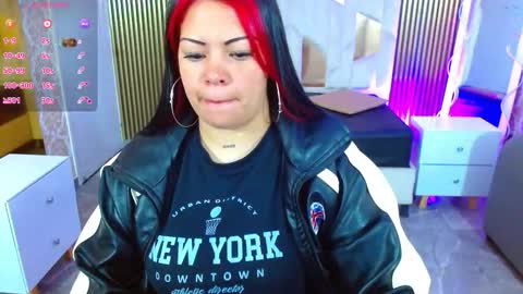 Snapshot of martina_tay chatting on 19, 10, 2025 Hey im martina online show from 19, 10, 2025