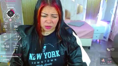 Snapshot of martina_tay chatting on 17, 11, 2025 Hey im martina online show from 17, 11, 2025