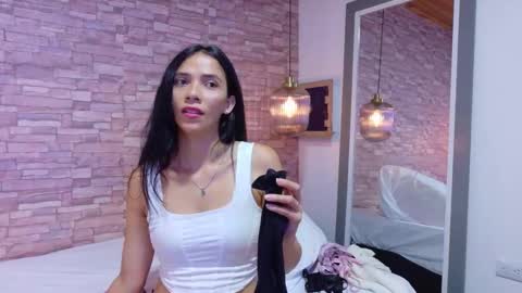 Snapshot of martina_thompson69 chatting on 3, 11, 2025 Martina online show from 3, 11, 2025