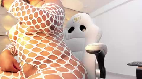 martina touss  online show from 5, 3, 2025