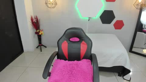 Martina online show from 15, 2, 2025