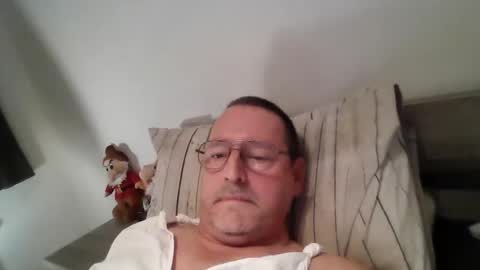 Snapshot of martinb62 chatting on 11, 10, 2025 Hotguy61 online show from 11, 10, 2025