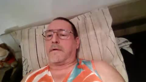 Snapshot of martinb62 chatting on 12, 10, 2025 Hotguy61 online show from 12, 10, 2025