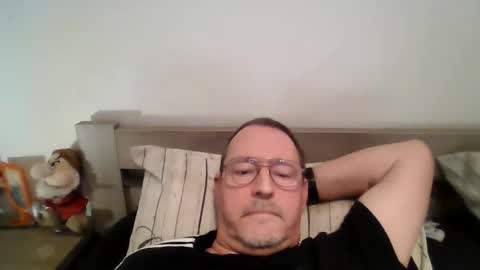 Snapshot of martinb62 chatting on 14, 10, 2025 Hotguy61 online show from 14, 10, 2025