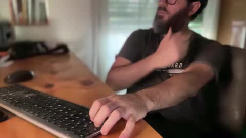 Martincito online show from 10, 2, 2025