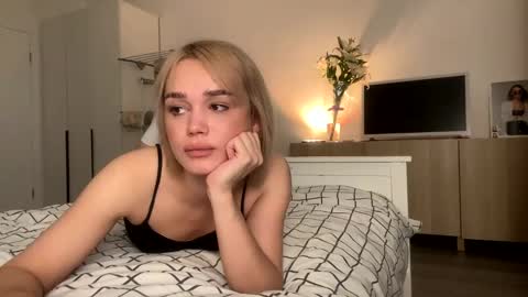 Snapshot of mary_geyson1 chatting on 4, 12, 2024 Mary online show from 4, 12, 2024