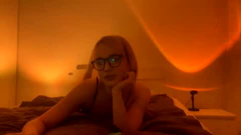Snapshot of mary_geyson1 chatting on 16, 1, 2025 Mary online show from 16, 1, 2025