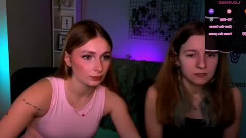 Snapshot of mary_meow_hot chatting on 14, 12, 2025 Mary online show from 14, 12, 2025