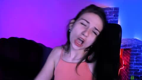 Snapshot of mary_moon__ chatting on 4, 2, 2026 mary_moon__ online show from 4, 2, 2026