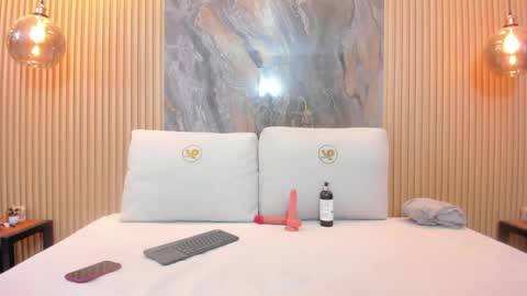 Snapshot of mary_spencer chatting on 6, 5, 2026 MARY online show from 6, 5, 2026