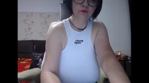 Snapshot of mary_x chatting on 21, 10, 2025 Mary online show from 21, 10, 2025