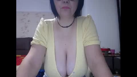 Snapshot of mary_x chatting on 22, 12, 2025 Mary online show from 22, 12, 2025