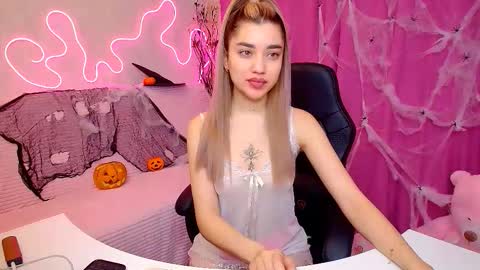 Snapshot of maryam_xs chatting on 27, 10, 2025 maryam online show from 27, 10, 2025