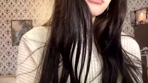 Snapshot of maryamtraylor chatting on 15, 12, 2025 Sofia online show from 15, 12, 2025