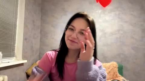 Snapshot of maryellensiewert chatting on 13, 12, 2025 Stephie online show from 13, 12, 2025