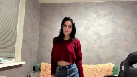 Snapshot of maryellensiewert chatting on 15, 12, 2025 Stephie online show from 15, 12, 2025