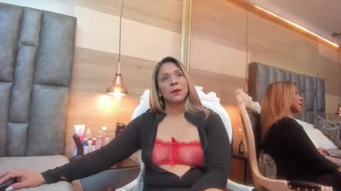 maryhawkey online show from 25, 2, 2026