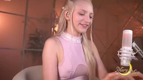 Snapshot of marylunamay chatting on 2, 8, 2026 Mary online show from 2, 8, 2026