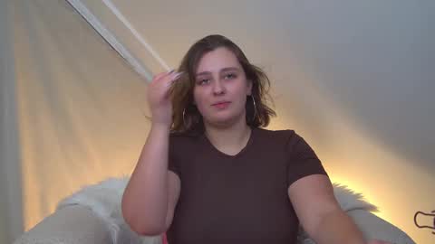 Snapshot of marymurrays chatting on 8, 9, 2025 MaryMurrays online show from 8, 9, 2025