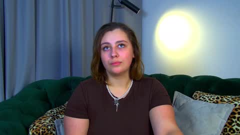 Snapshot of marymurrays chatting on 23, 10, 2025 MaryMurrays online show from 23, 10, 2025