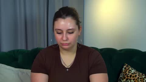 Snapshot of marymurrays chatting on 20, 11, 2025 MaryMurrays online show from 20, 11, 2025