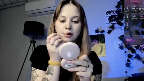 Snapshot of marynixoxo chatting on 9, 3, 2025 Mary x online show from 9, 3, 2025