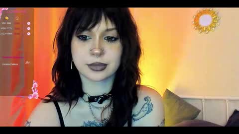 Snapshot of marynixoxo chatting on 18, 10, 2025 Mary x online show from 18, 10, 2025