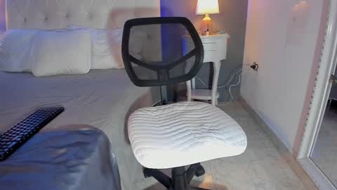 Masha Foxx online show from 13, 12, 2024